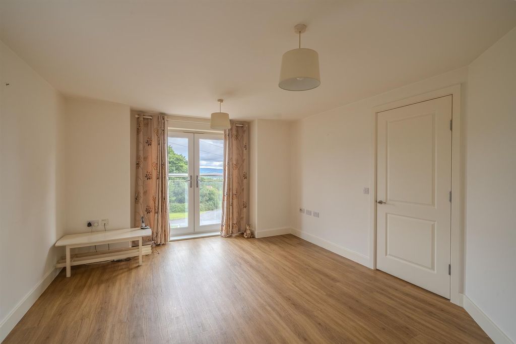 Property photo 2 of 15 9 Bryn Henllys View-8.Jpg