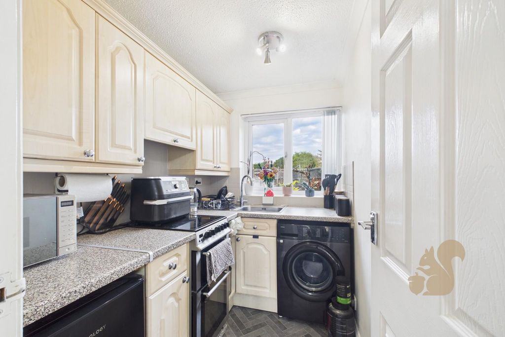 Property photo 3 of 12 Cam01659G0-Pr0652-Still009.Jpg