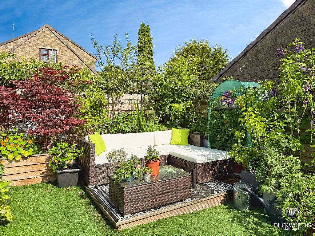 Property photo 3 of 28