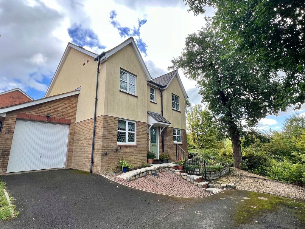 Property photo 1 of 24