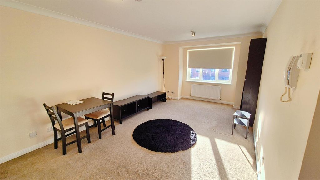 Property photo 2 of 4 Polish_20251203_123850588.Jpg