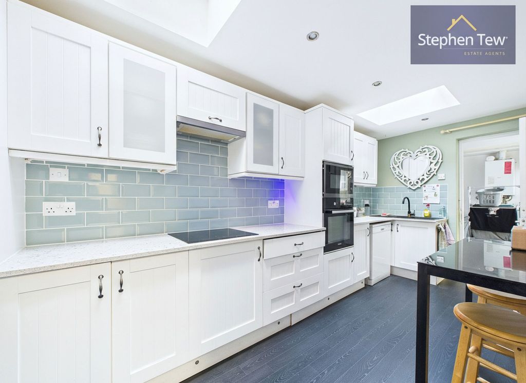 Property photo 3 of 24