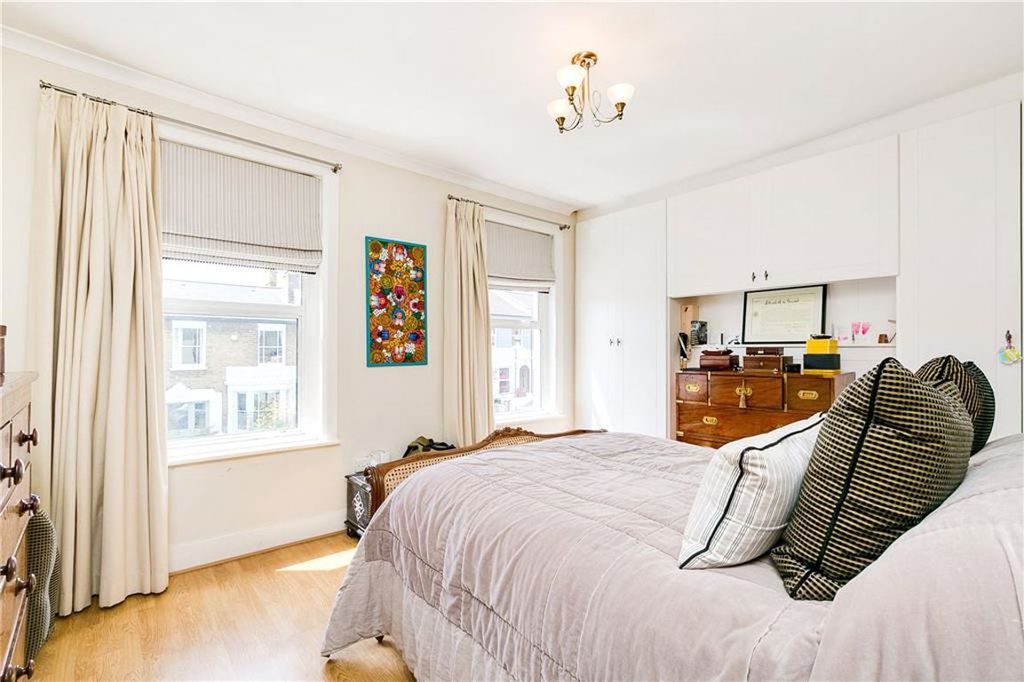 Property photo 3 of 6