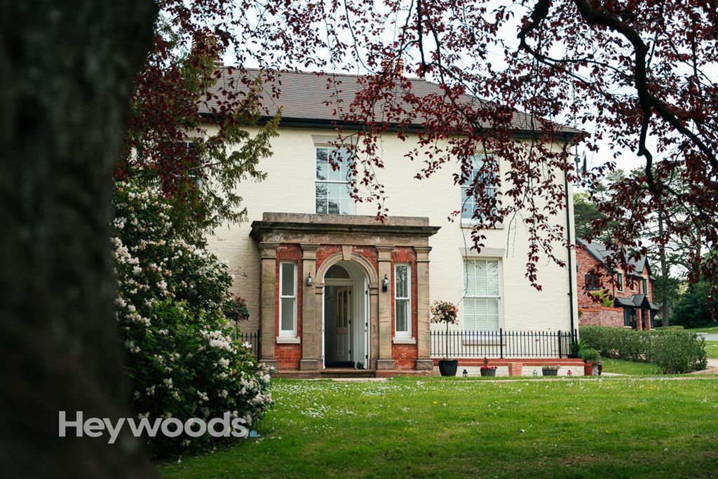 Property photo 1 of 29