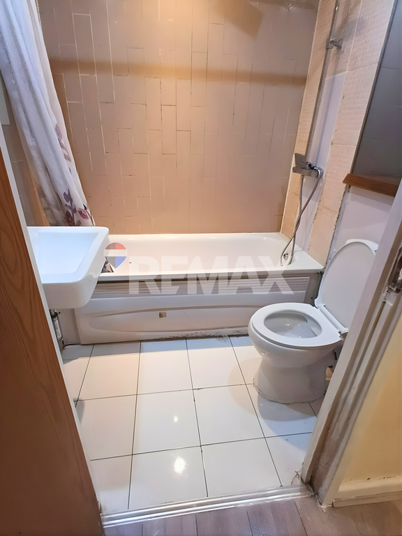 Property photo 3 of 4