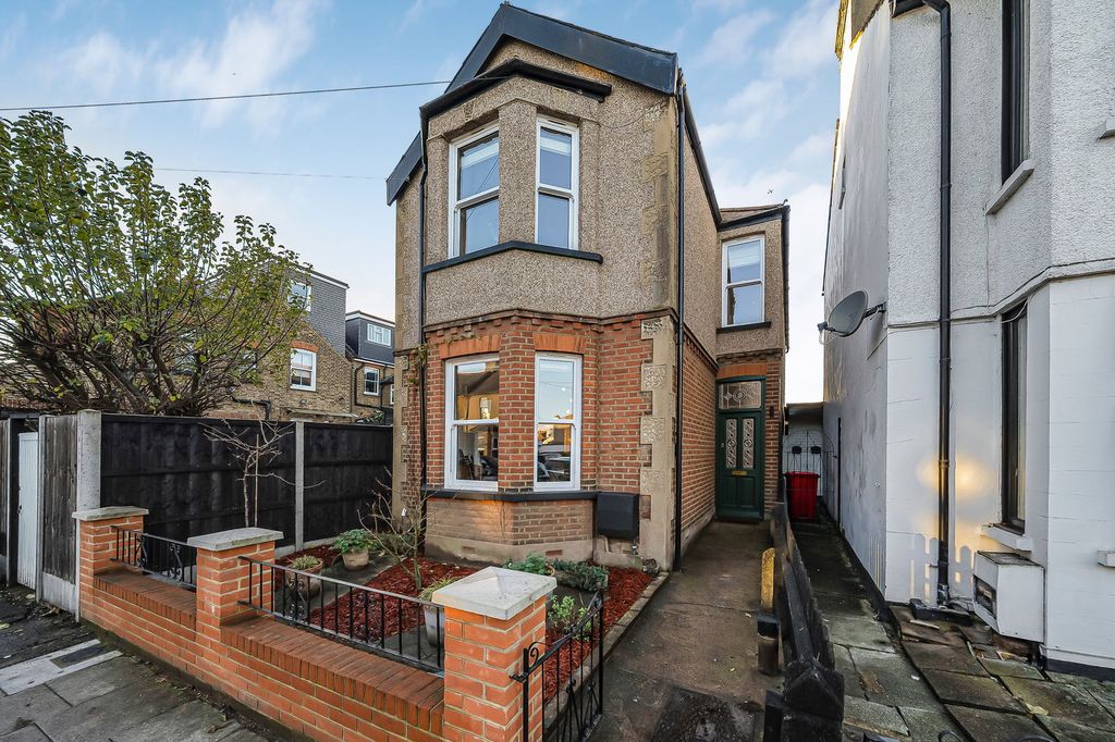 Property photo 1 of 29