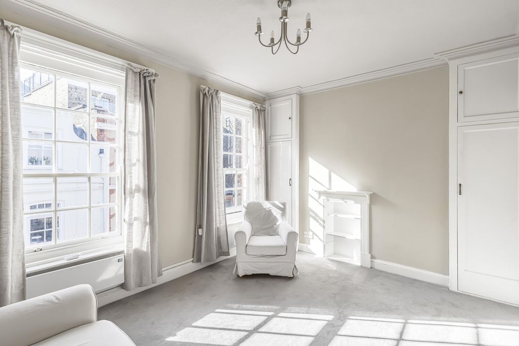 Property photo 2 of 8 Living Room