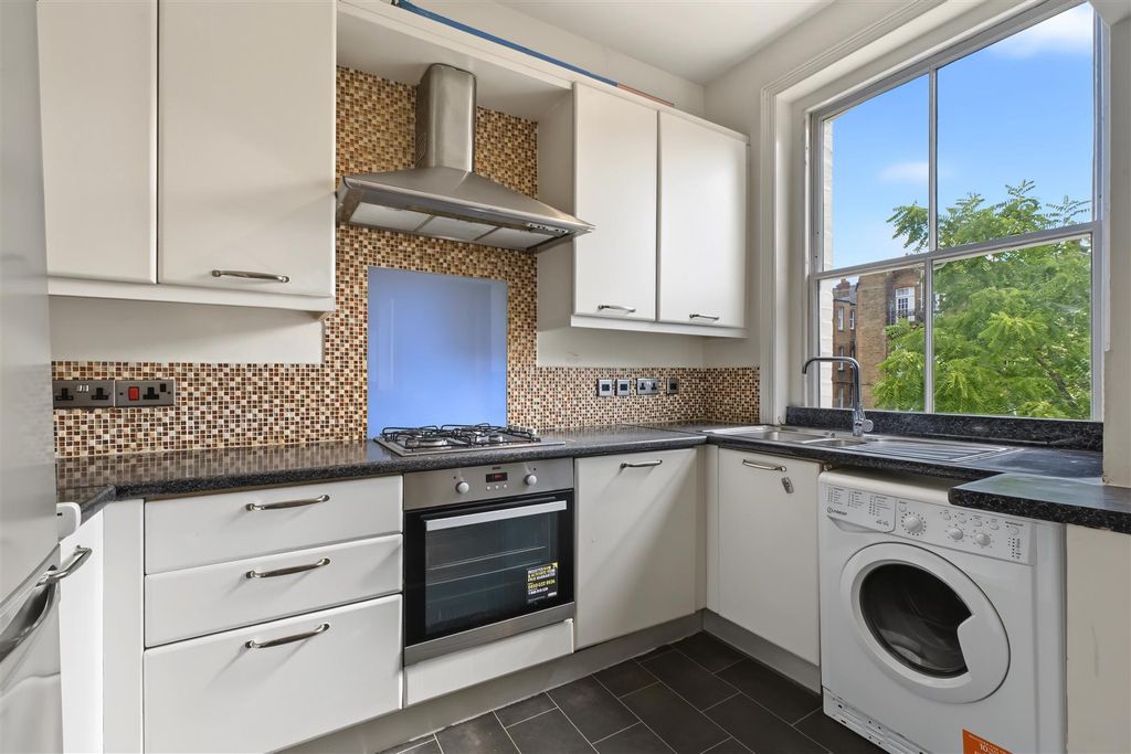 Property photo 3 of 11 3.Jpg