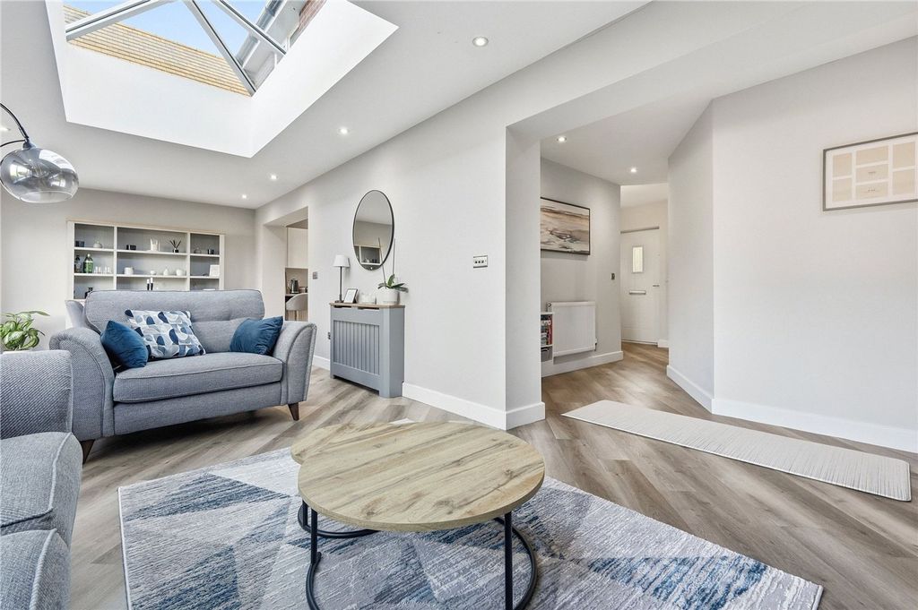 Property photo 3 of 17 Picture No. 11