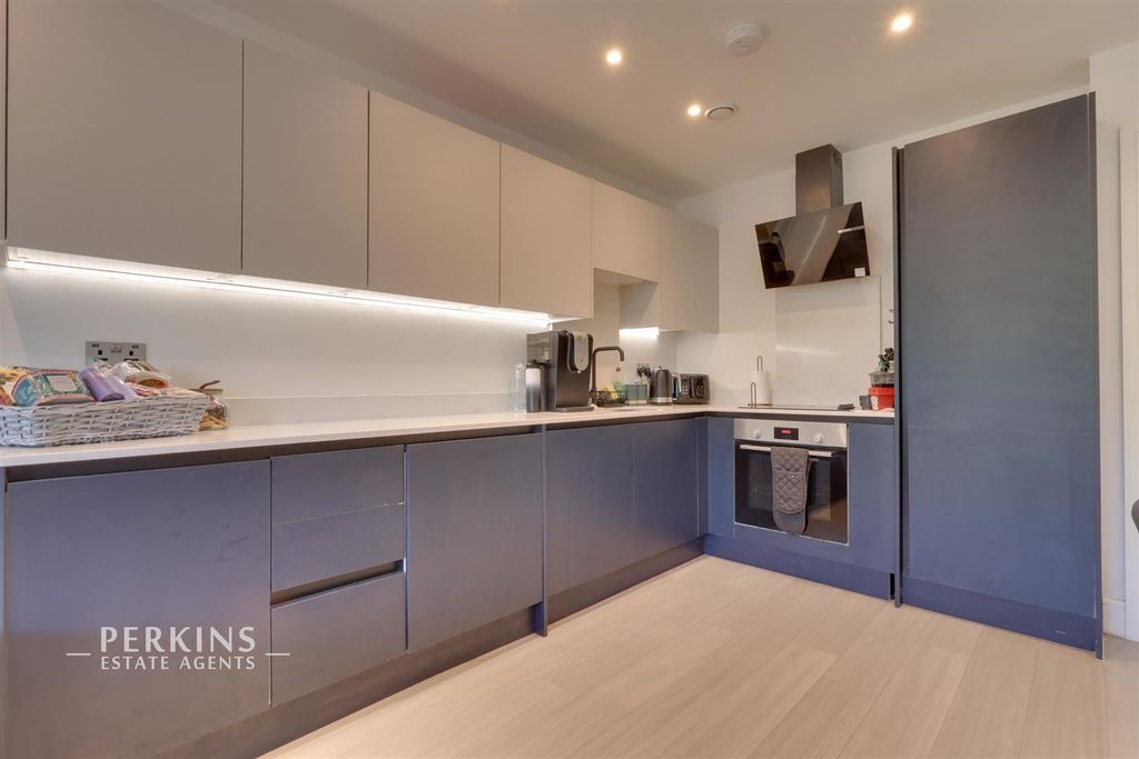 Property photo 2 of 6 Kitchen.Jpg