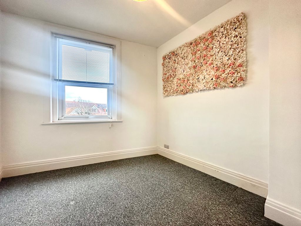 Property photo 3 of 16 Img_1261