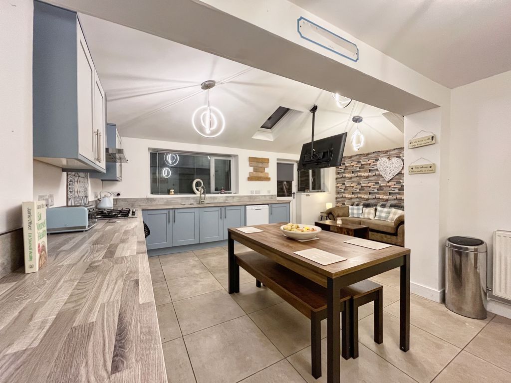 Property photo 3 of 36 Photo 37