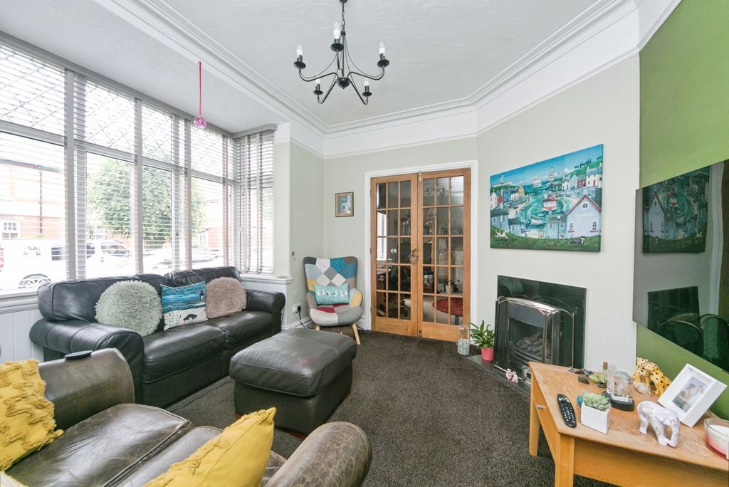Property photo 3 of 19 Pbox-Img.Jpg