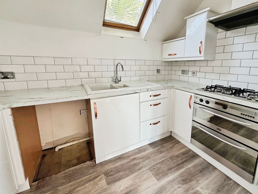 Property photo 3 of 11 Pbox-Img.Jpg