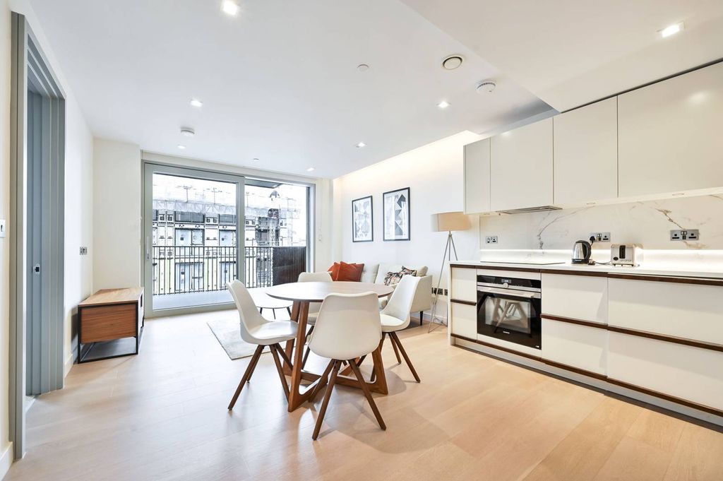 Property photo 2 of 5