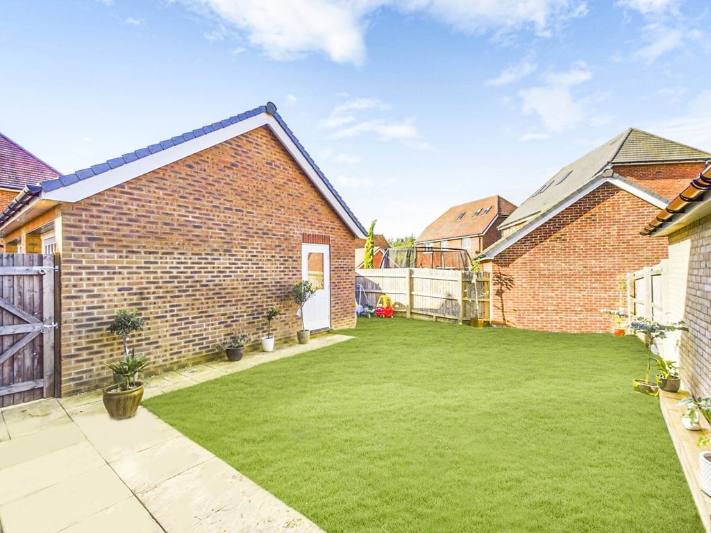 Property photo 2 of 11