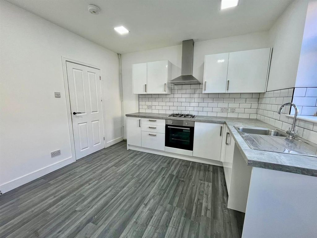 Property photo 2 of 8 F6d93199-454d-4Eee-8ce7-Fbe61A86E1F2.Jpg