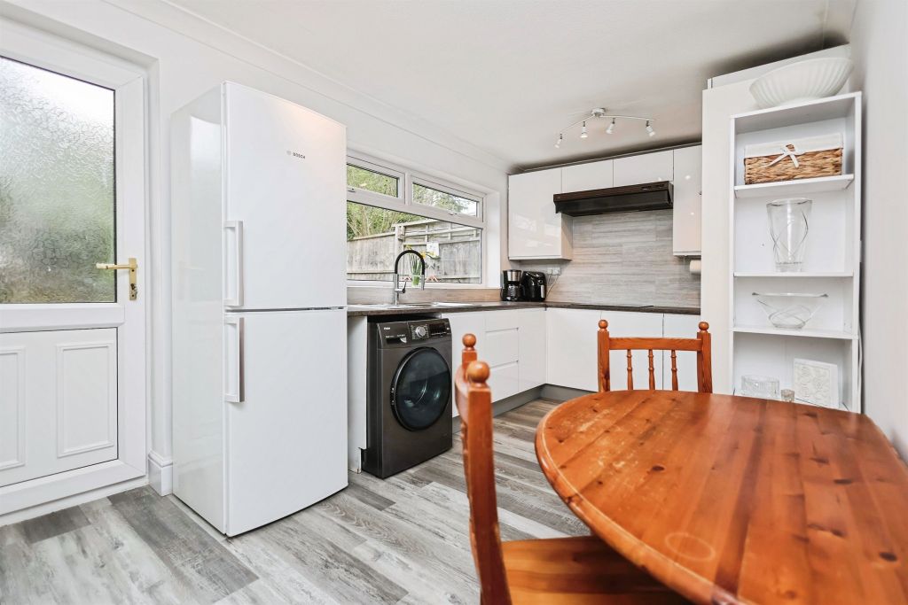 Property photo 2 of 21