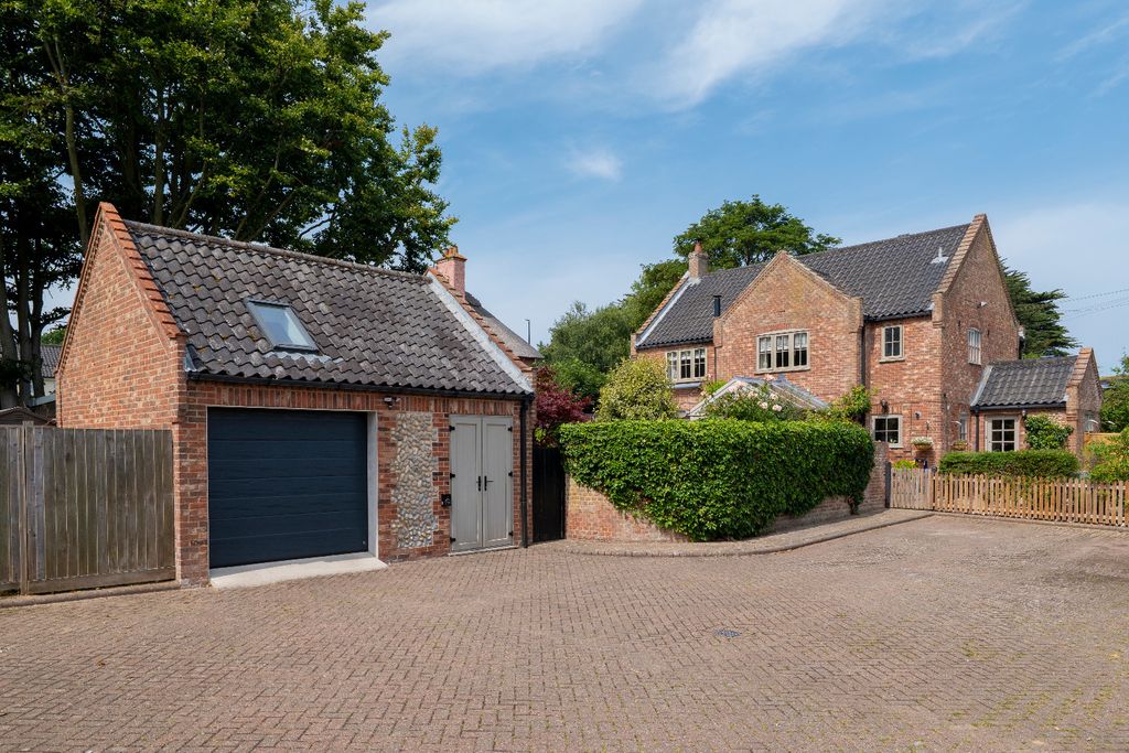 Property photo 2 of 34 4433108