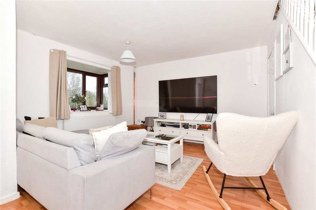 Property photo 3 of 14 Lounge