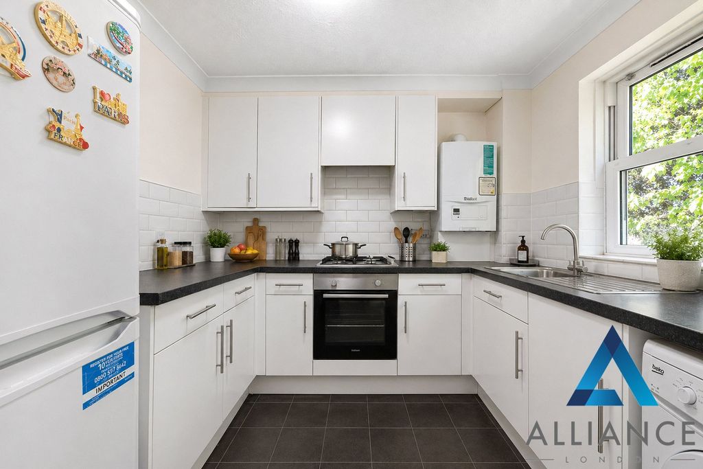 Property photo 1 of 14 Picture No. 05