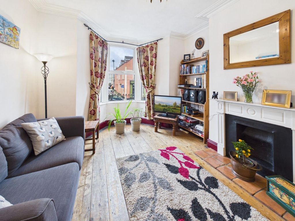 Property photo 2 of 28 Cam01576G0-Pr0361-Still002.Jpg