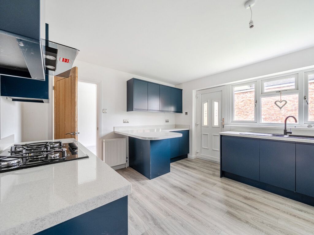 Property photo 3 of 21 1480197-7-6A316E3...