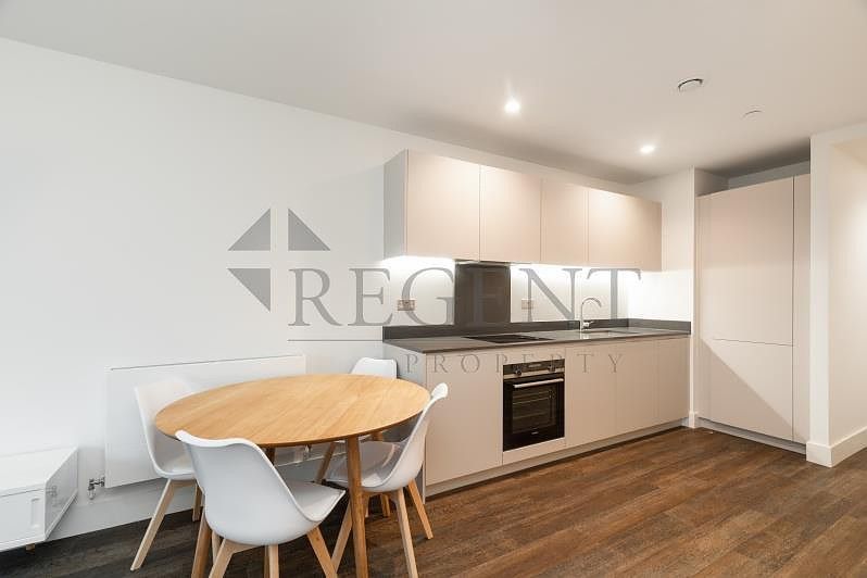 Property photo 2 of 8 Kitchen &amp; Dining