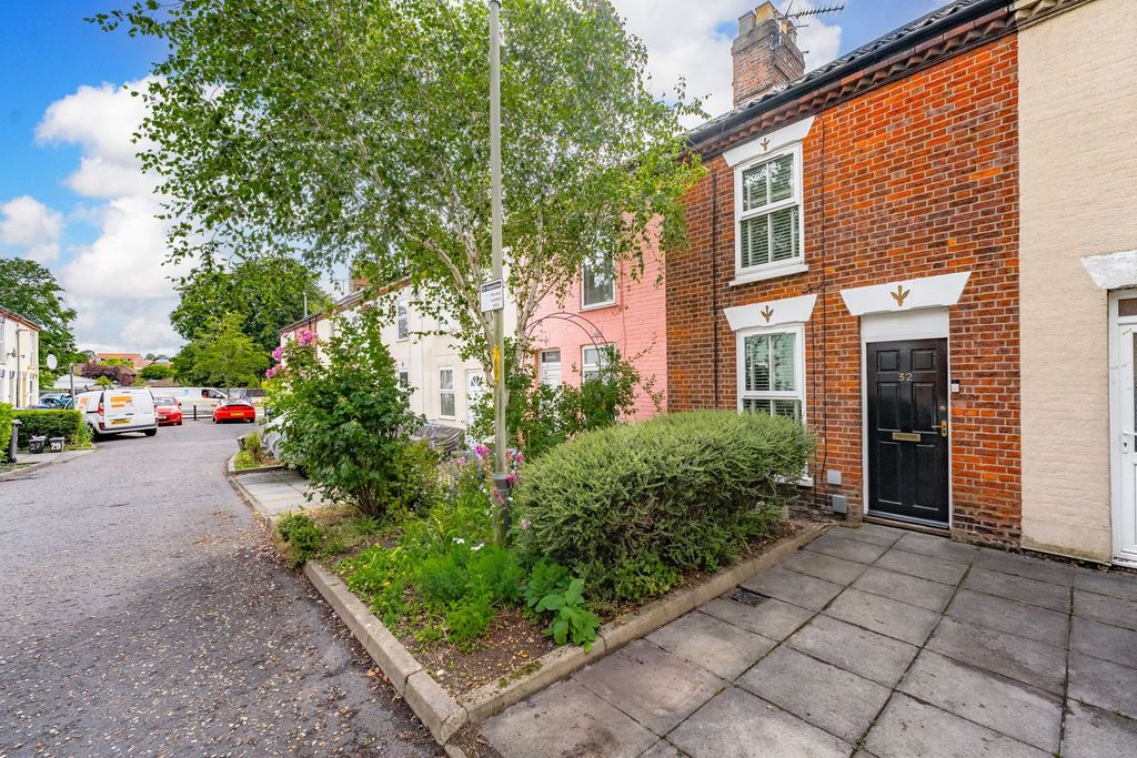 Property photo 1 of 14