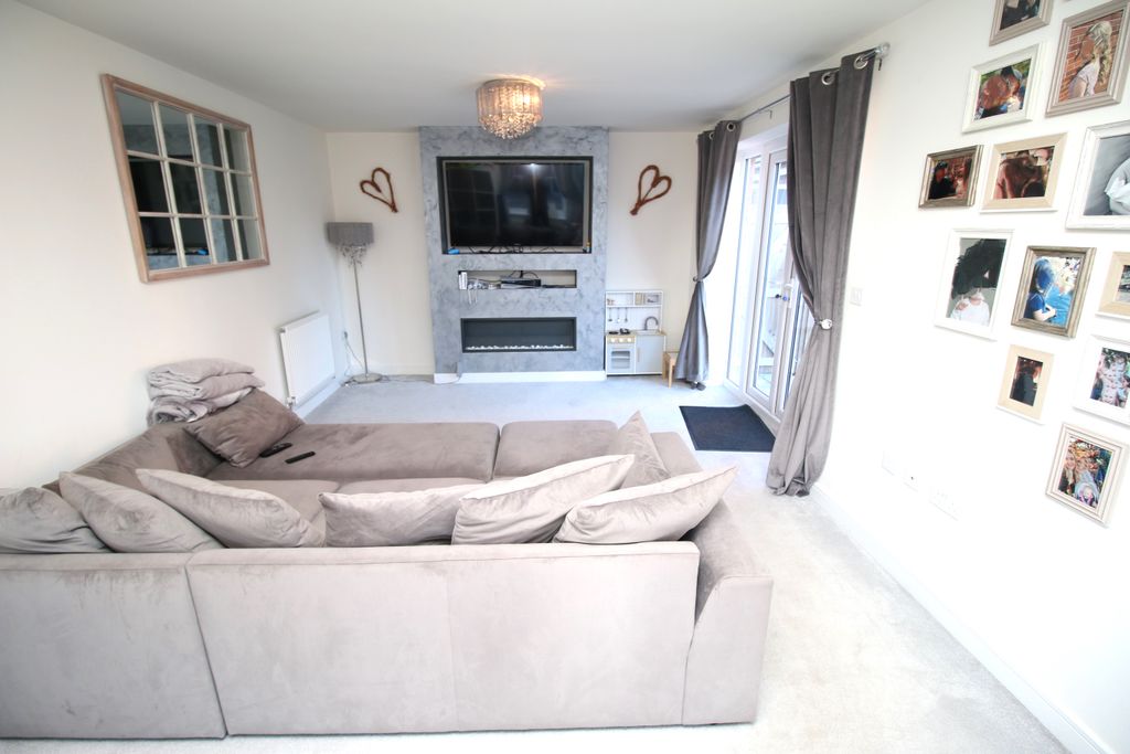 Property photo 2 of 15 Img_7158