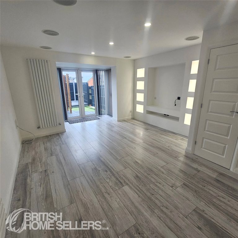 Property photo 2 of 15 Picture No. 10