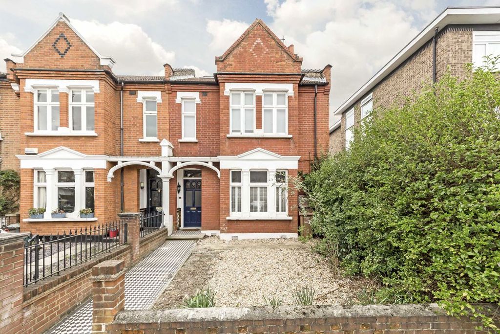 Property photo 1 of 6