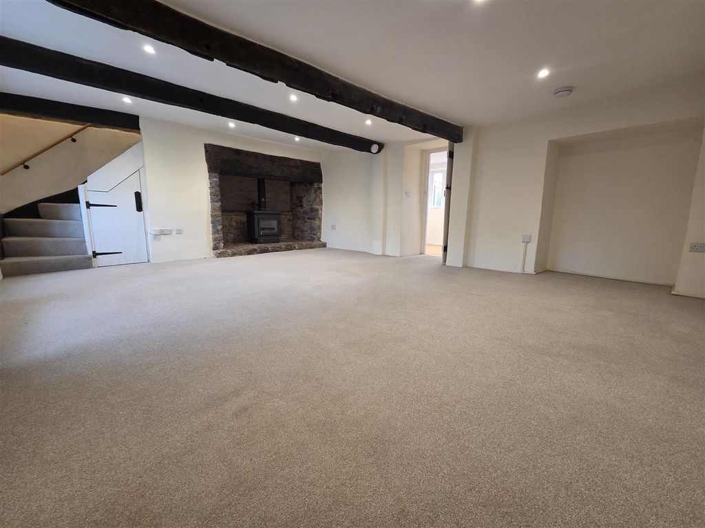 Property photo 2 of 15 Sitting/Dining Room