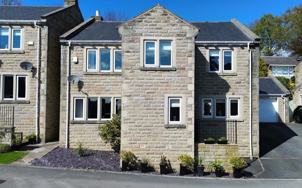Property photo 1 of 27 External