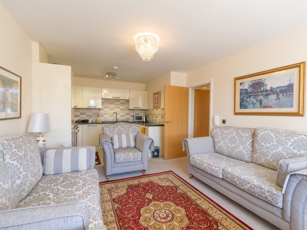 Property photo 2 of 11