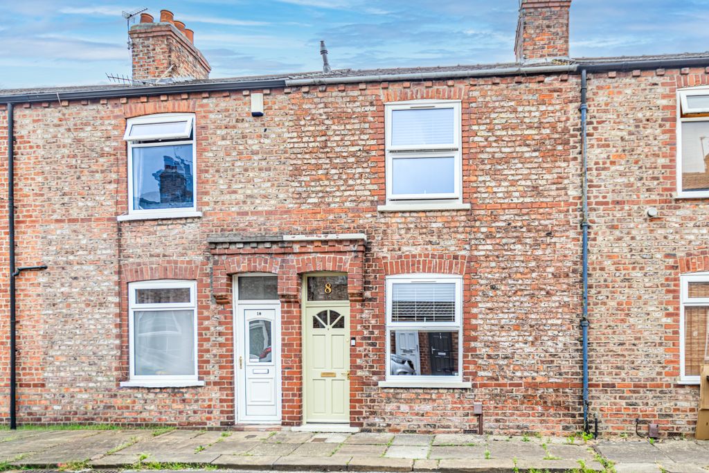 Property photo 1 of 16 Front