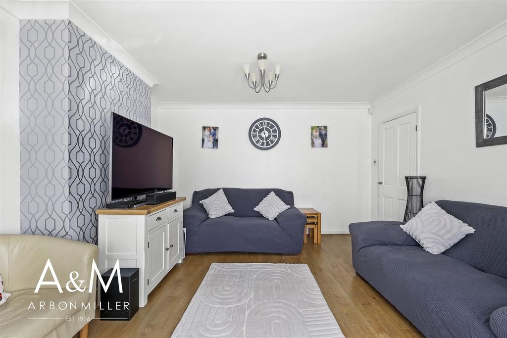 Property photo 3 of 24 4D4A0162.Jpg