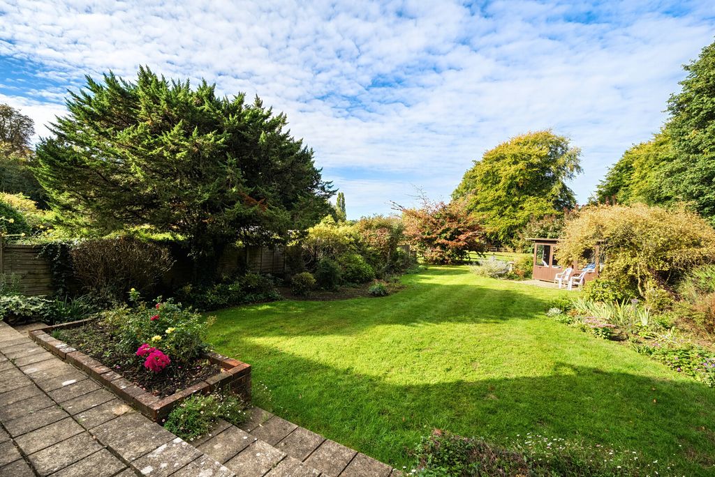 Property photo 2 of 16 1355975-5-68d26E8...