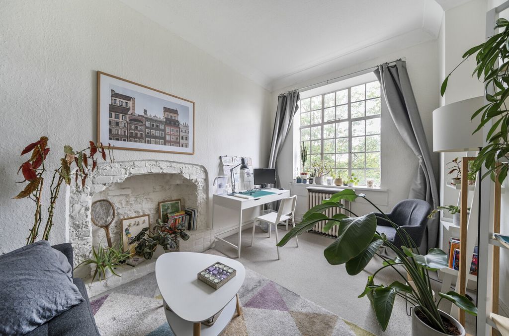 Property photo 3 of 8 1326653-7-6878Ba9...