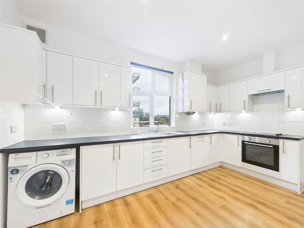 Property photo 3 of 15 Picture No. 01