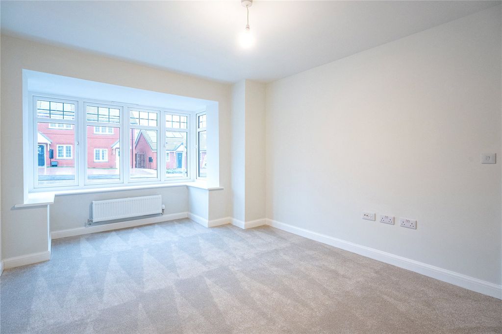 Property photo 3 of 8 Picture No. 19