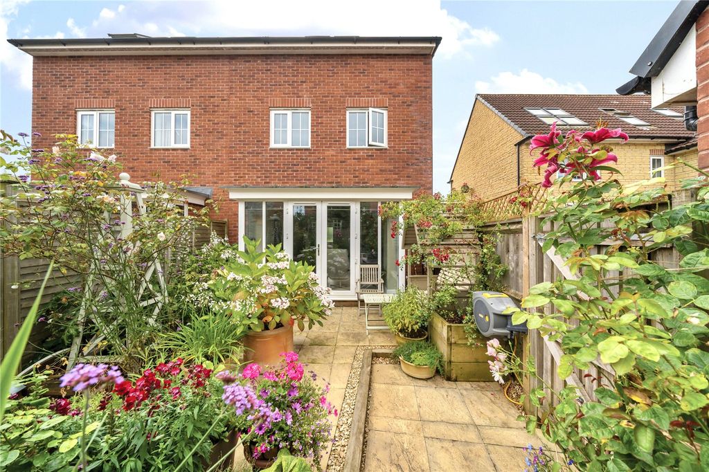 Property photo 2 of 23 Picture No. 11