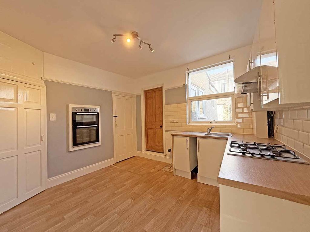 Property photo 3 of 11 Renown Street 2 - Kitchen Front.Jpg