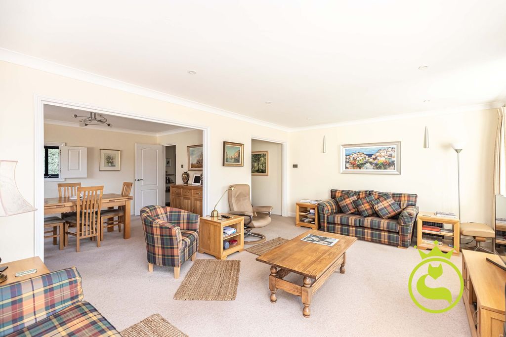 Property photo 3 of 24