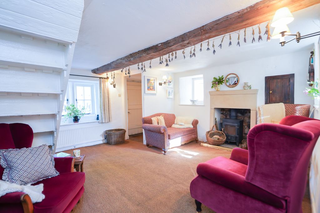 Property photo 3 of 32