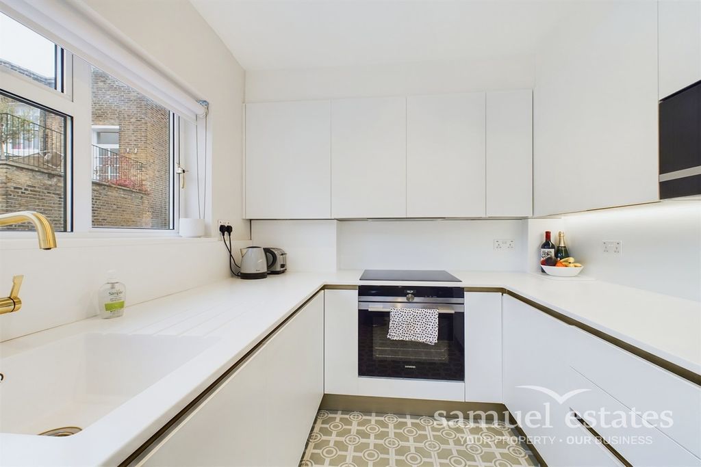 Property photo 2 of 13 Kitchen