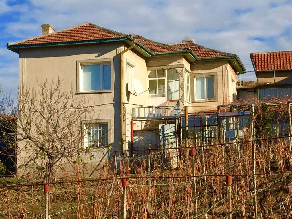 Property photo 2 of 4