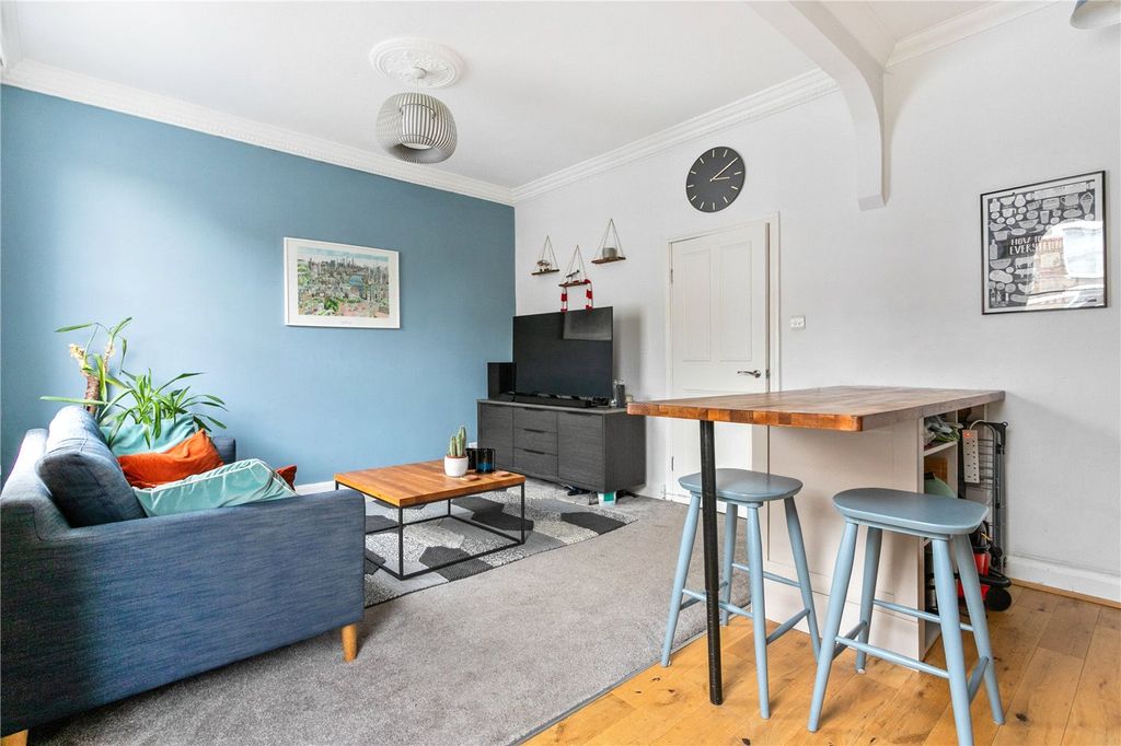 Property photo 2 of 11 Picture No. 08