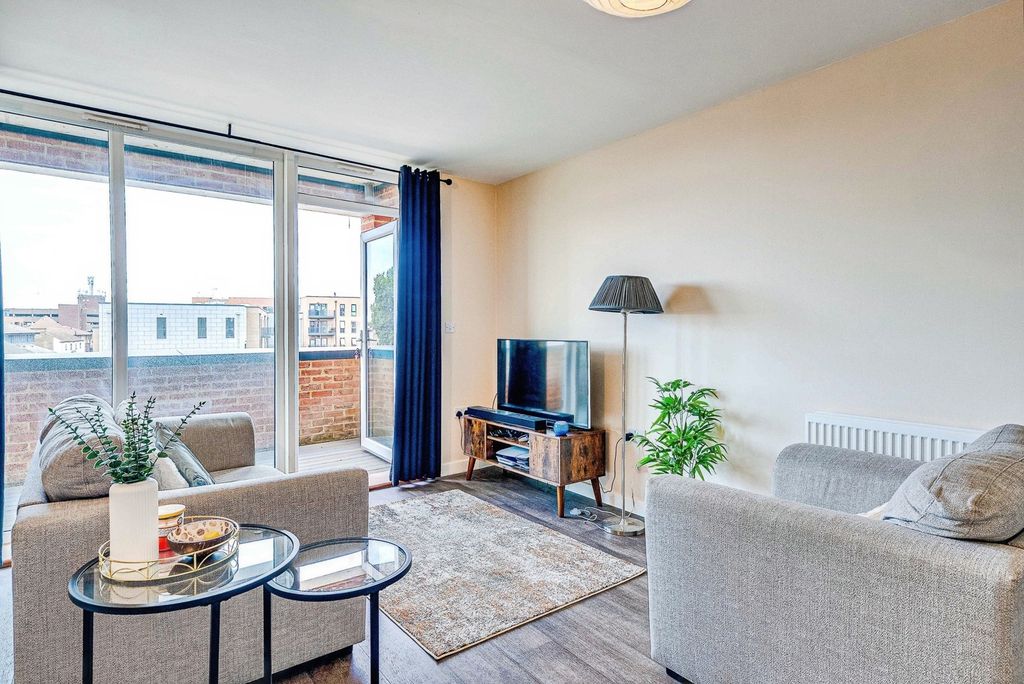 Property photo 1 of 14 Pbox-Img.Jpg