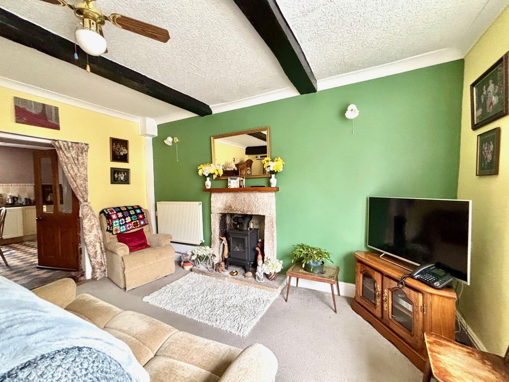 Property photo 3 of 18